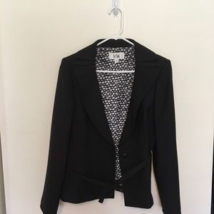 Le suit blazer (10)  and pencil skirt set (12)